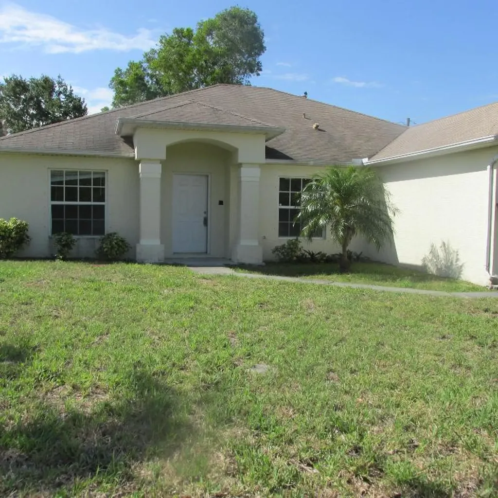 438 SW Copperfield Avenue Port St Lucie FL 34953
