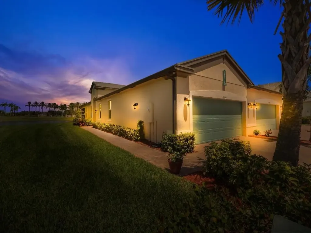 12774 SW Lake Fern Circle Port St Lucie FL 34987