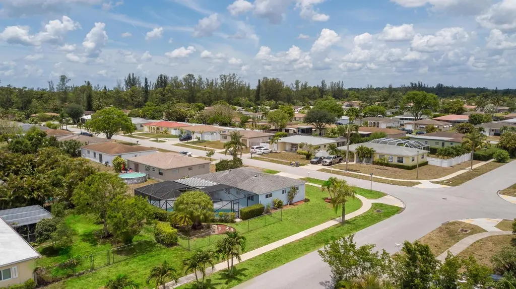 22599 Landsman Street Boca Raton FL 33428