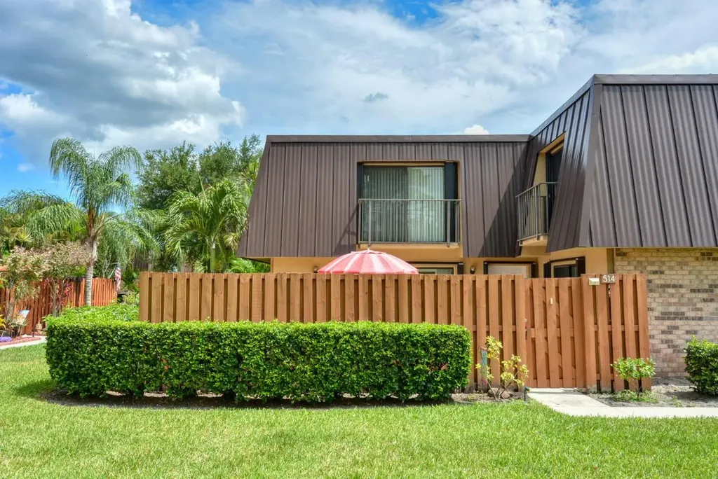 5627 SE Windsong Lane Stuart FL 34997