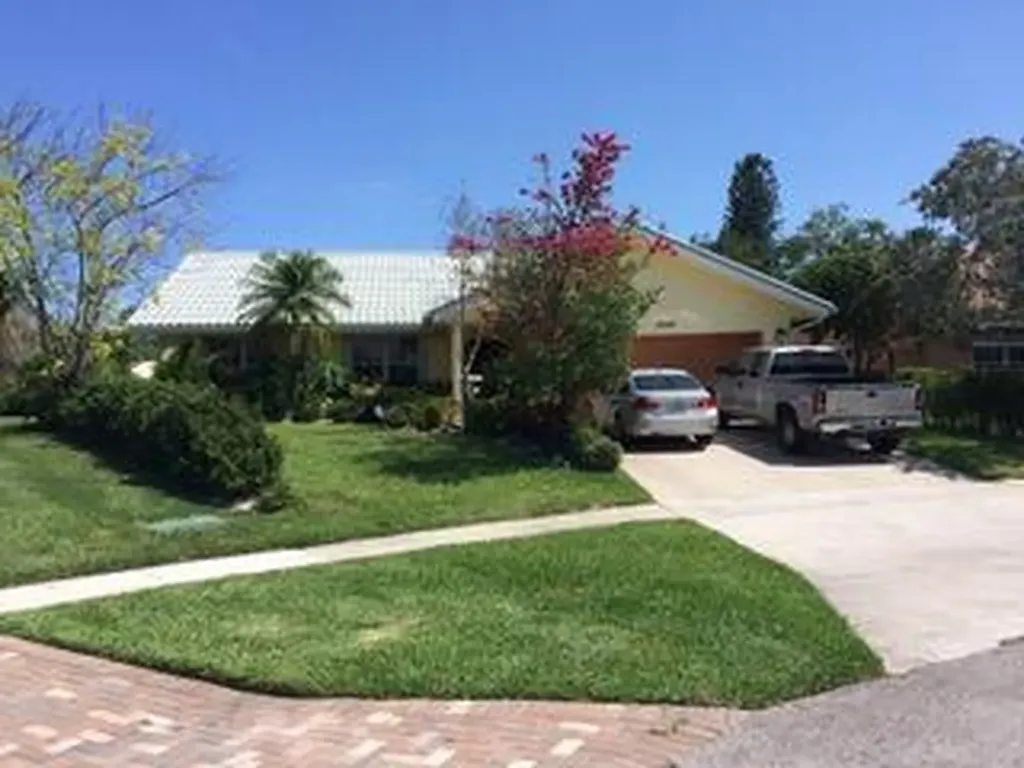 22952 Greenview Terrace Boca Raton FL 33433