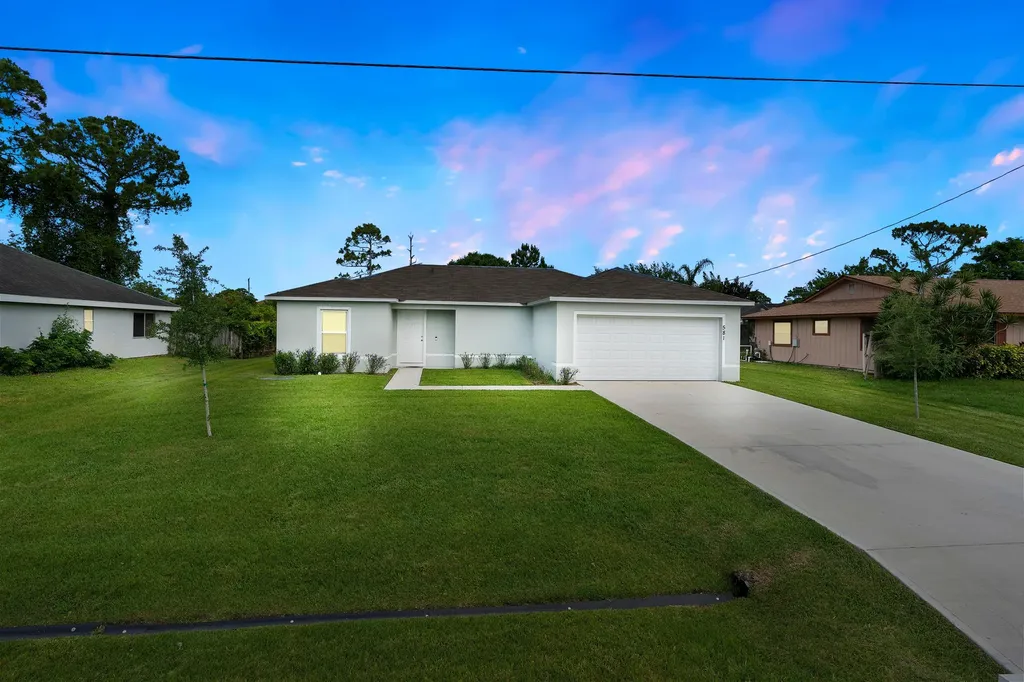 581 SE Voltair Terrace Port St Lucie FL 34983