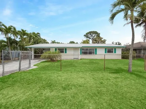 1751 SE Jackson Street Stuart FL 34997