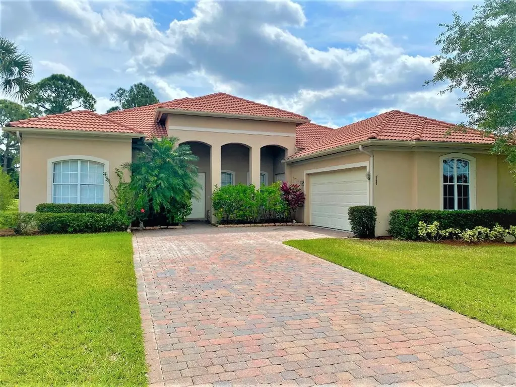468 NW Dover Court Port St Lucie FL 34983