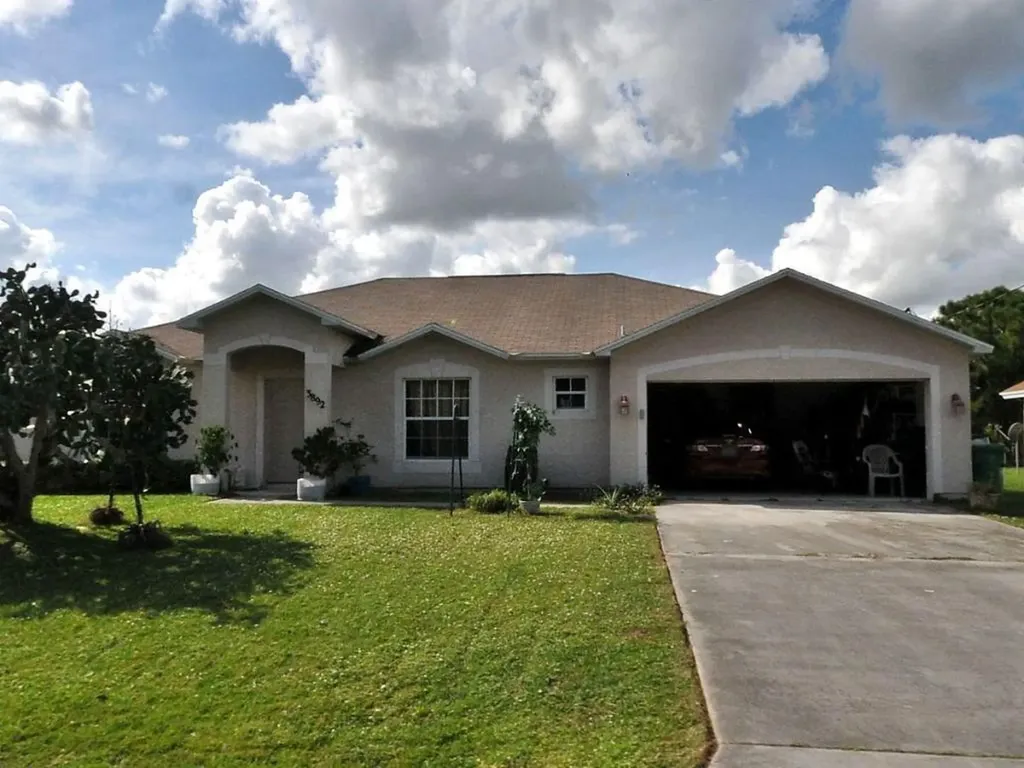 3892 SW Janiga Street Port St Lucie FL 34953