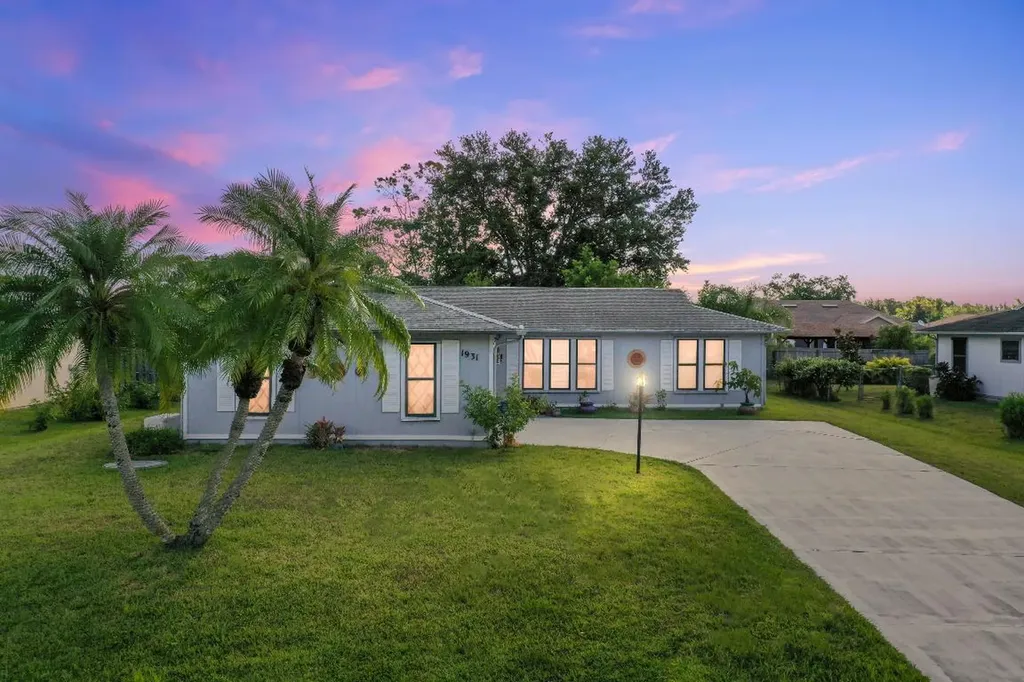 1931 SW Sylvester Lane Port St Lucie FL 34984