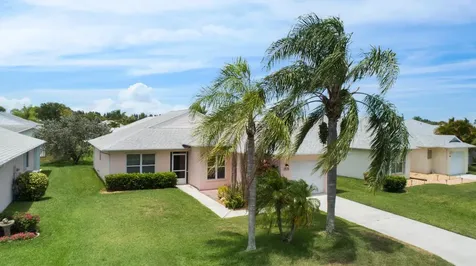 418 Paurotis Lane Fort Pierce FL 34982
