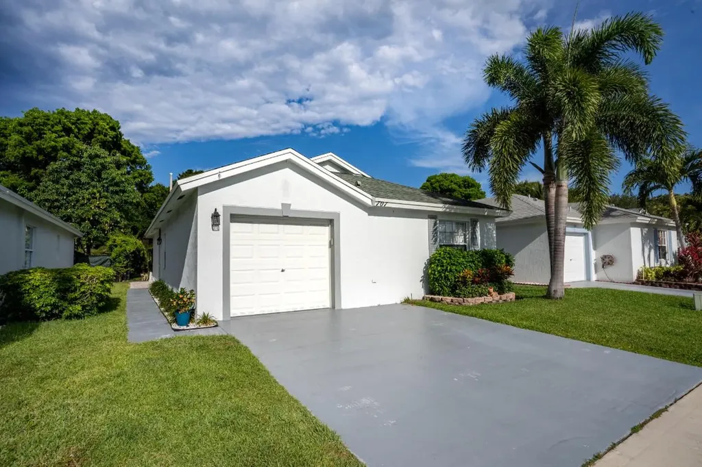 707 Key West Street Boynton Beach FL 33426