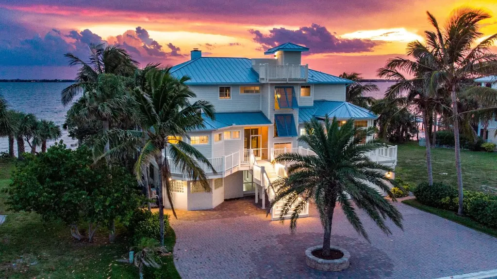 7667 Pelican Pointe Drive Jensen Beach FL 34957