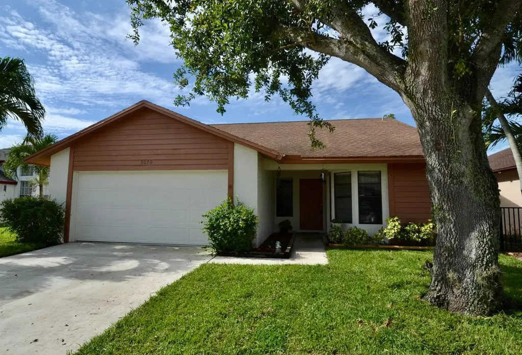 5070 Foxhall Drive N West Palm Beach FL 33417