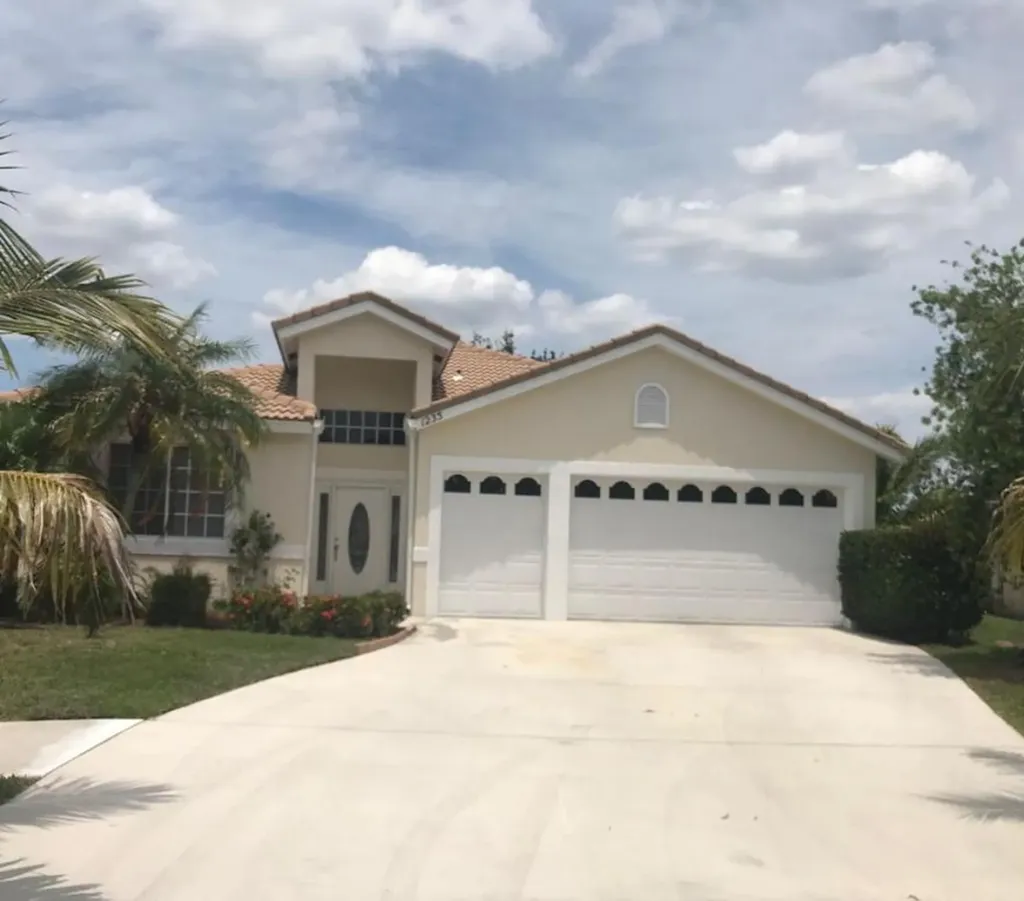 1235 SW Briarwood Drive Port St Lucie FL 34986