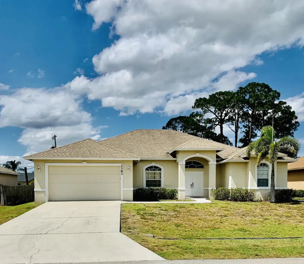 1161 SW Haleyberry Avenue Port St Lucie FL 34953