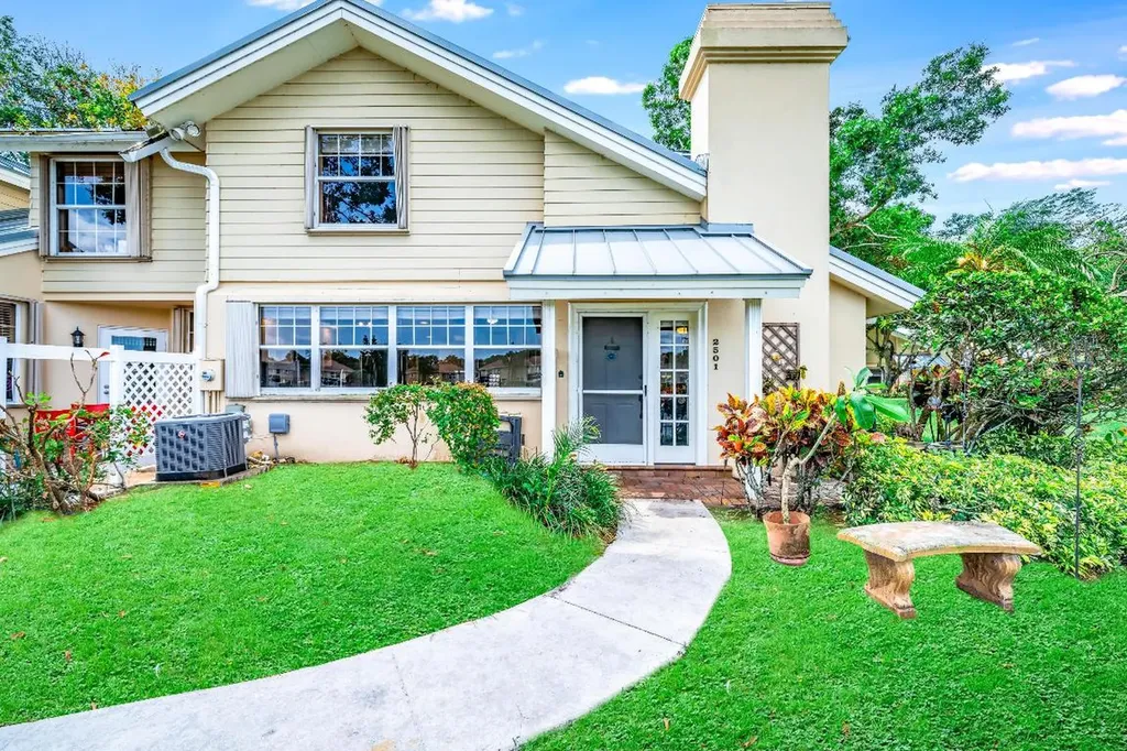 2501 Amherst Court Boynton Beach FL 33436