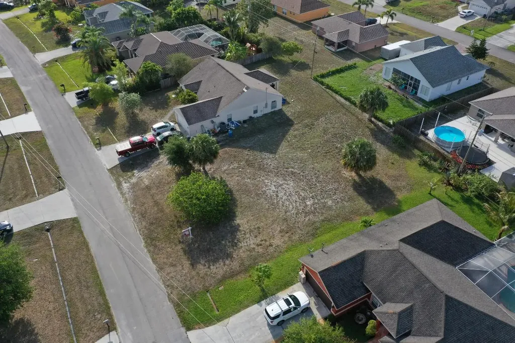 542 SW Halkell Avenue Port St Lucie FL 34953