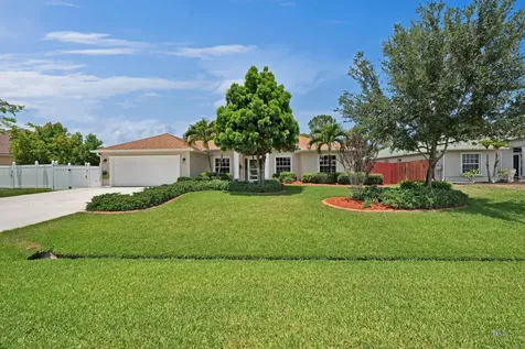 413 SW Nabble Avenue Port St Lucie FL 34953