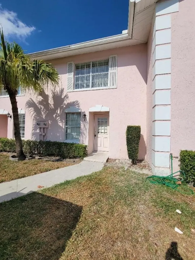 233 Foxtail Drive Greenacres FL 33415