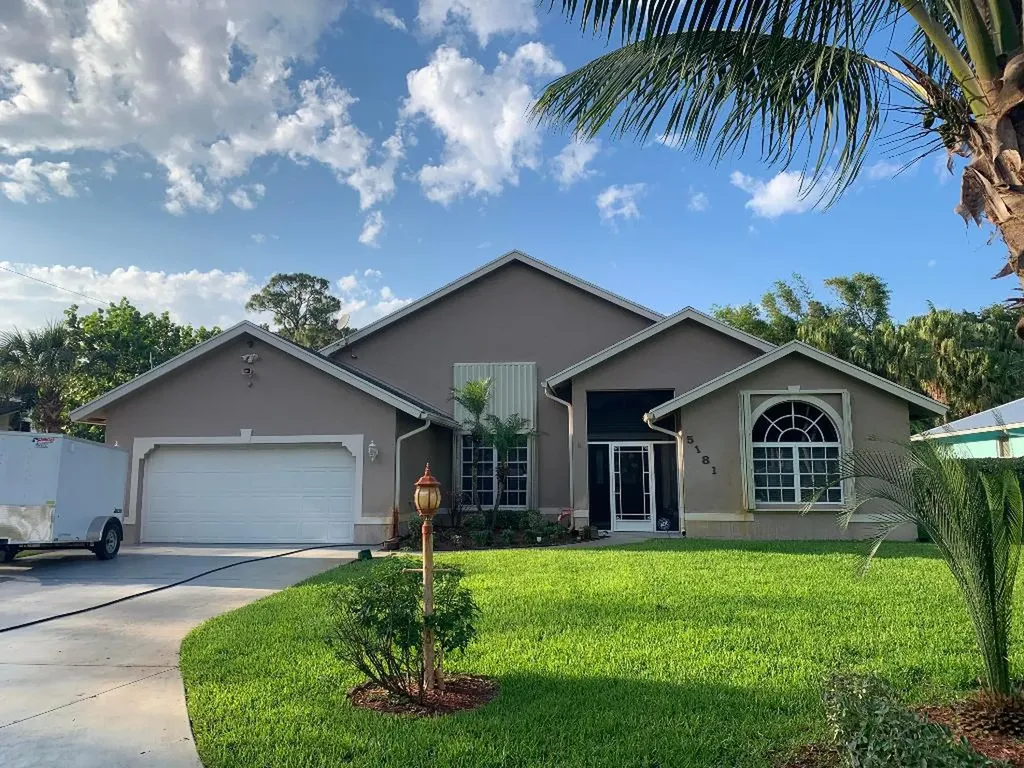 5181 Palm Way Lake Worth FL 33463