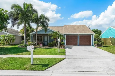 7715 Blairwood Circle S Lake Worth FL 33467