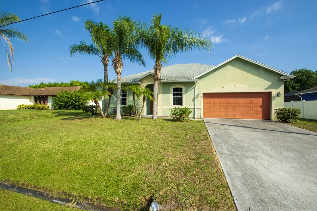 343 SW De Gouvea Terrace Port St Lucie FL 34984