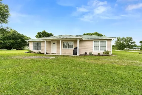3633 NW 33rd Avenue Okeechobee FL 34972