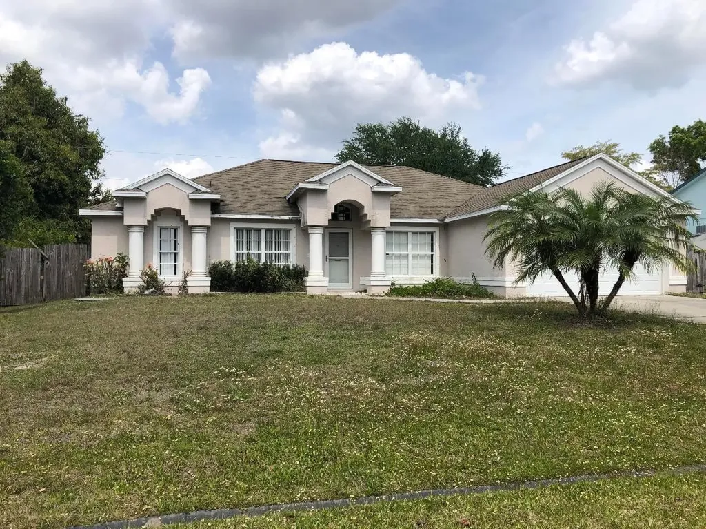 547 SW Ryan Avenue Port St Lucie FL 34953