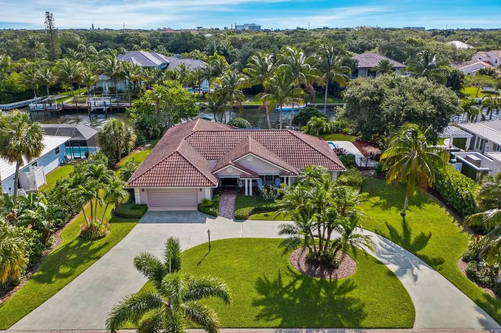 1626 Indian Bay Drive Vero Beach FL 32963