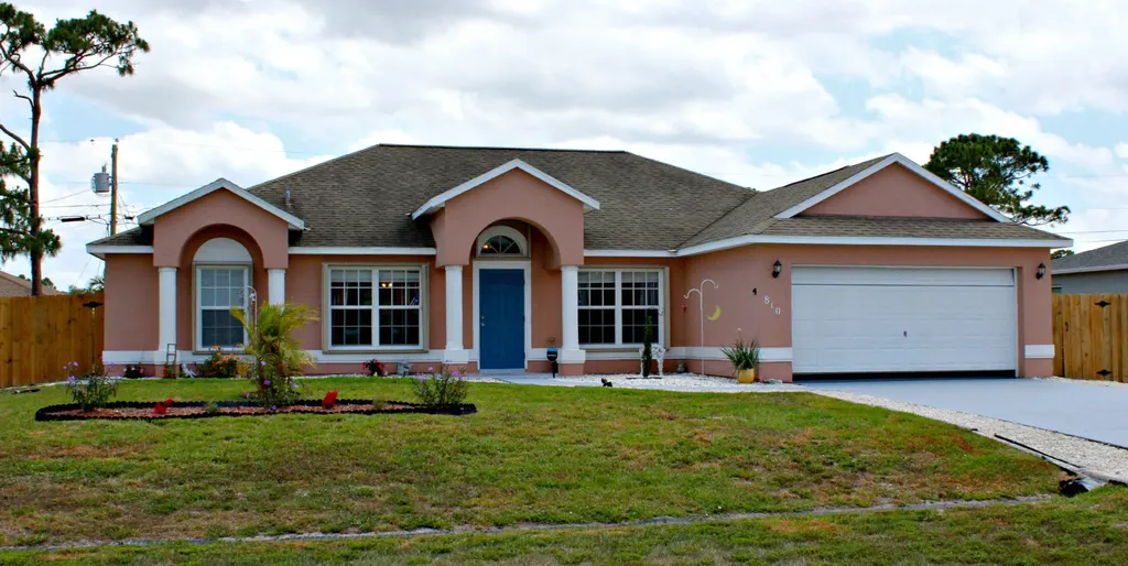 810 SW Nichols Terrace Port St Lucie FL 34953