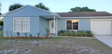 1915 SE Avanti Circle Port St Lucie FL 34952