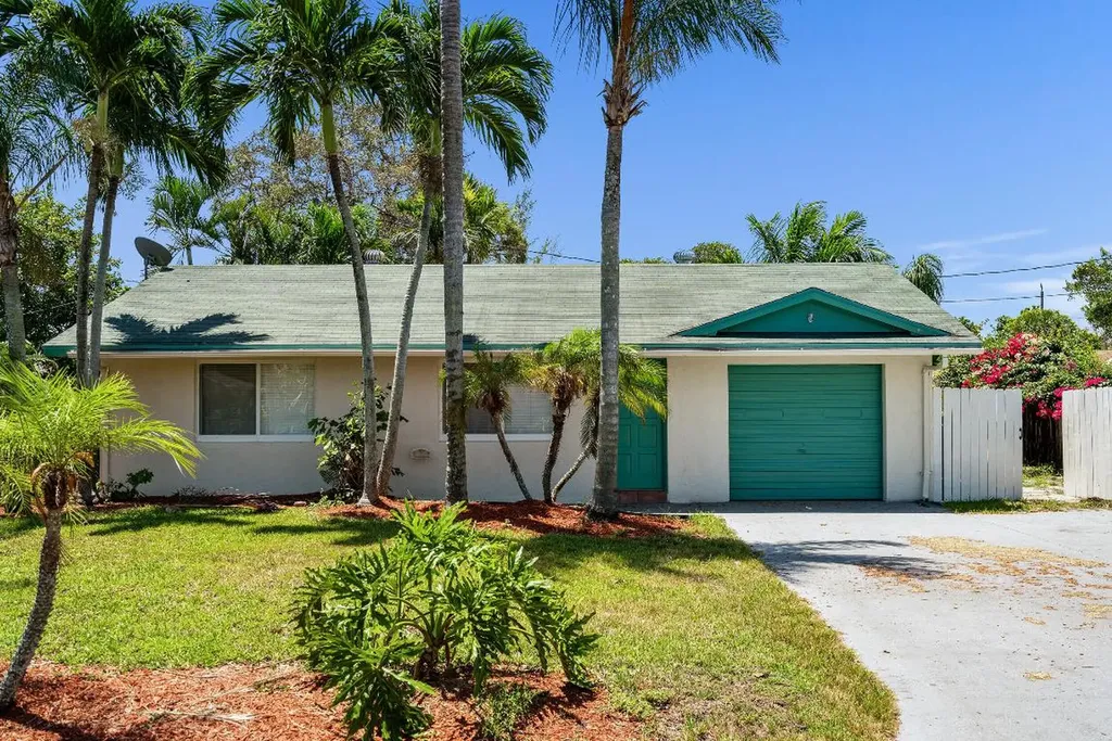 3784 Mimi Lane Lake Worth FL 33461