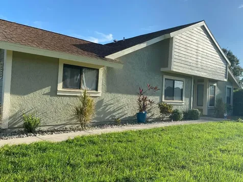1502 SE Hatfield Court Port St Lucie FL 34952