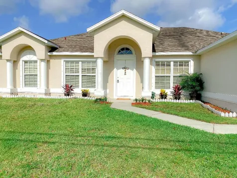 2250 SW Alminar Street Port St Lucie FL 34953