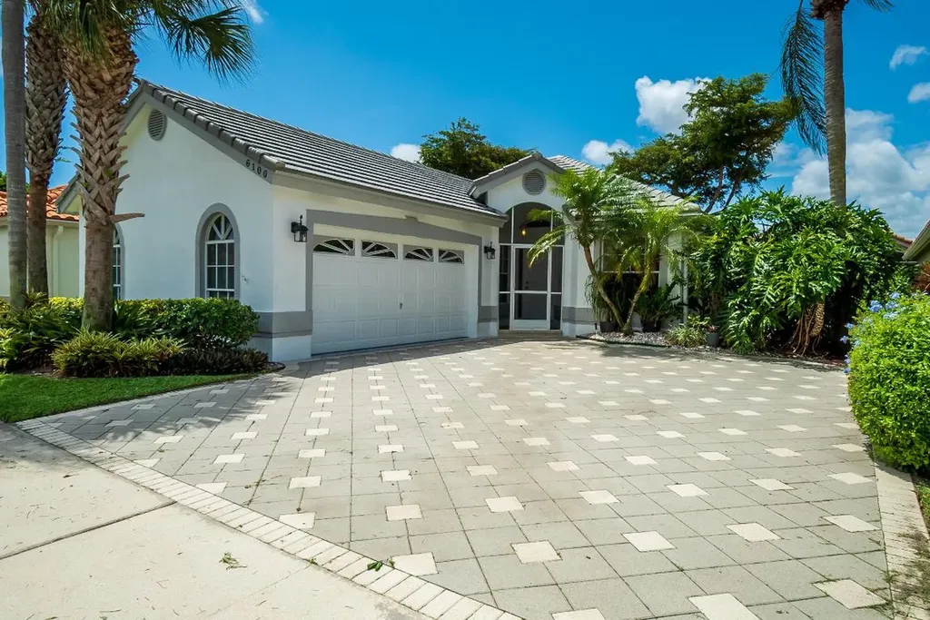 6100 Bluegrass Drive Boynton Beach FL 33437