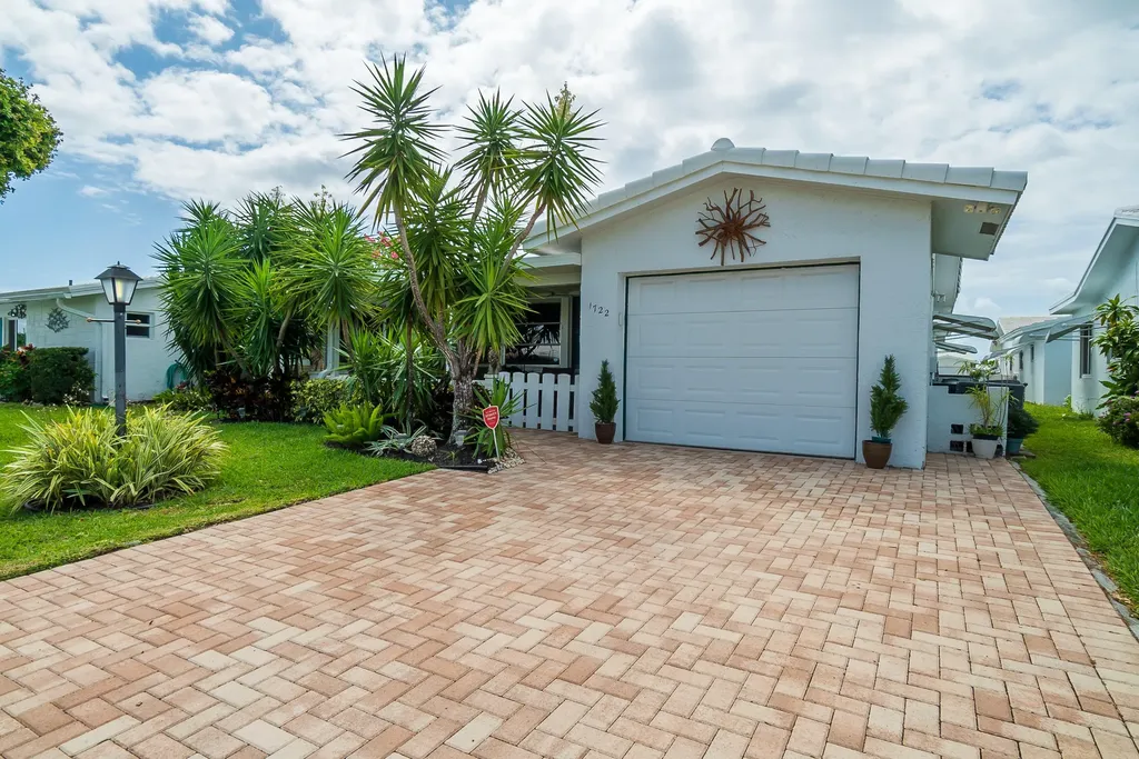 1722 SW 19th Drive Boynton Beach FL 33426