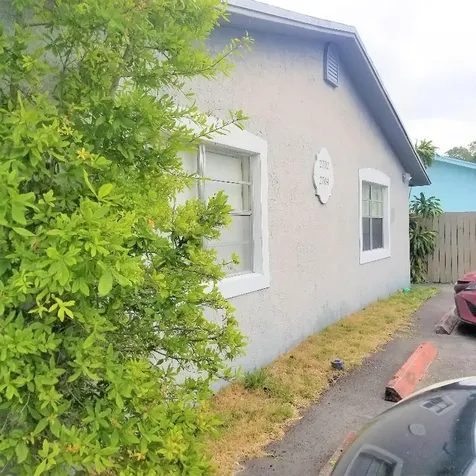 2704 NE 6th Lane Wilton Manors FL 33334