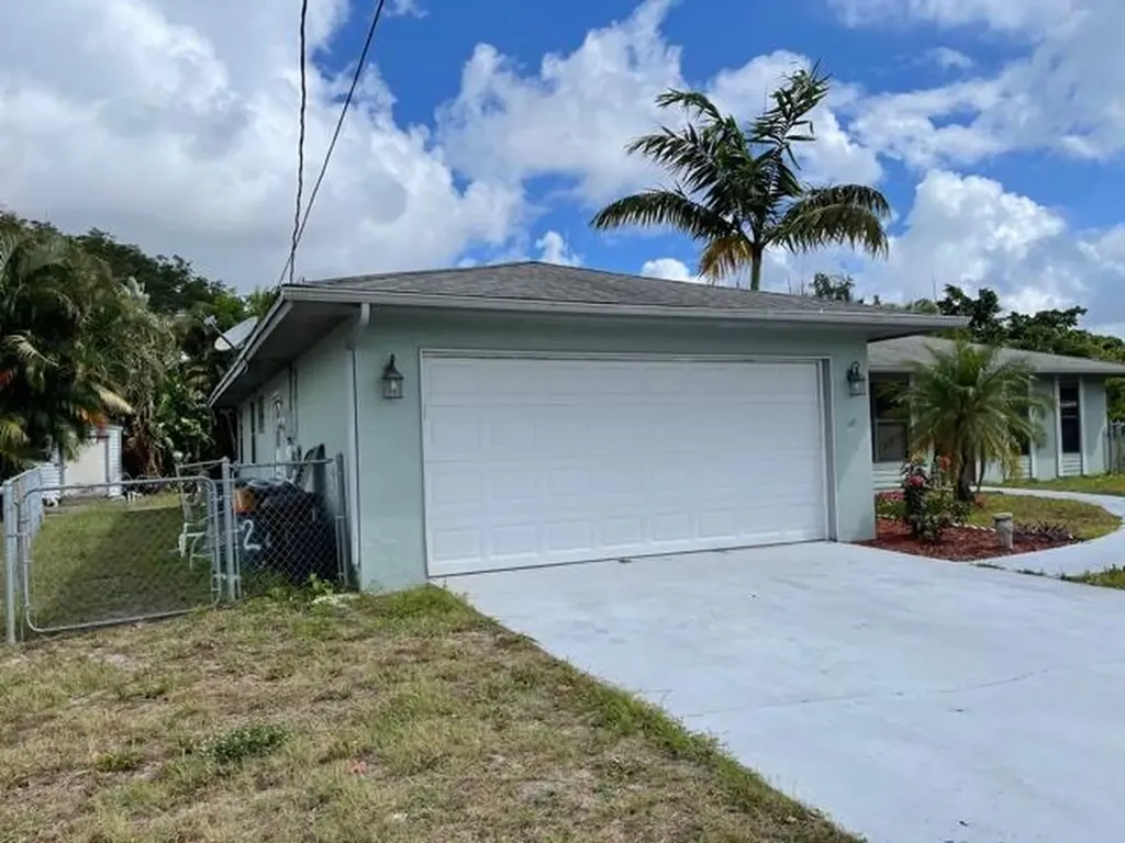 221 SE Verada Avenue Port St Lucie FL 34983