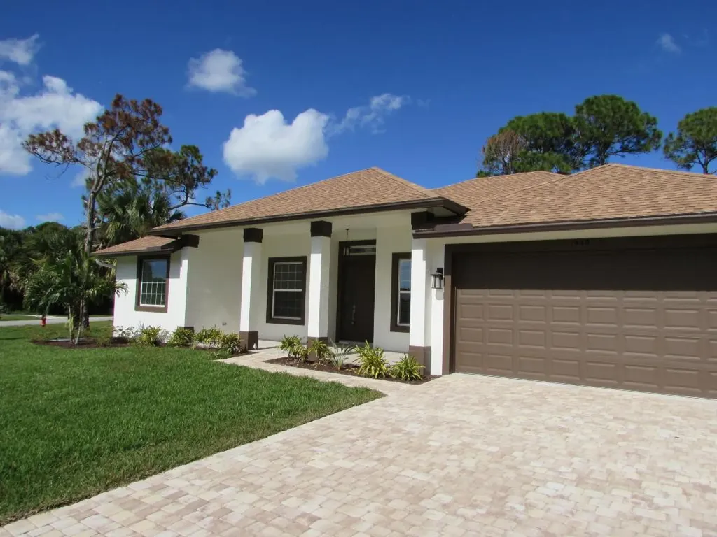 1949 SW Lawn Lane Port St Lucie FL 34953