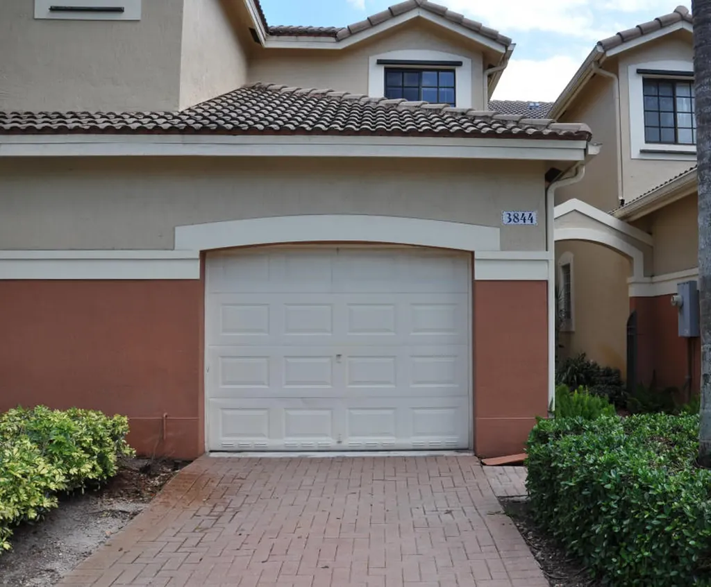 3844 Tree Top Drive Weston FL 33332