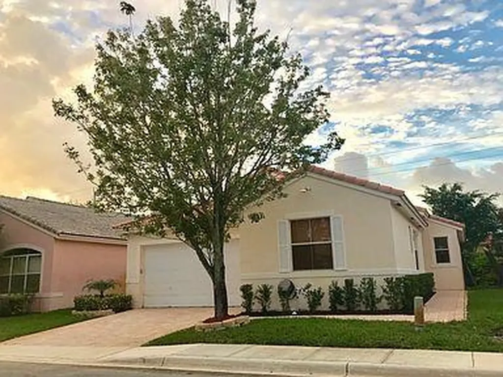 10302 SW 16th Court Pembroke Pines FL 33025
