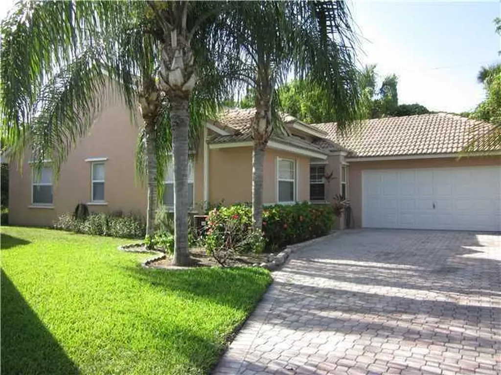13279 Majestic Pine Court Delray Beach FL 33484