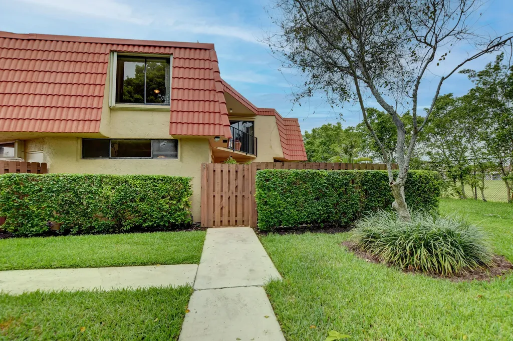 8337 Trent Court Boca Raton FL 33433