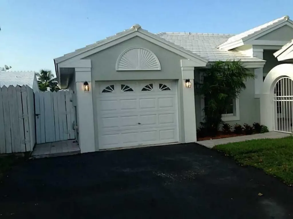 11510 SW 60th Terrace Miami FL 33173