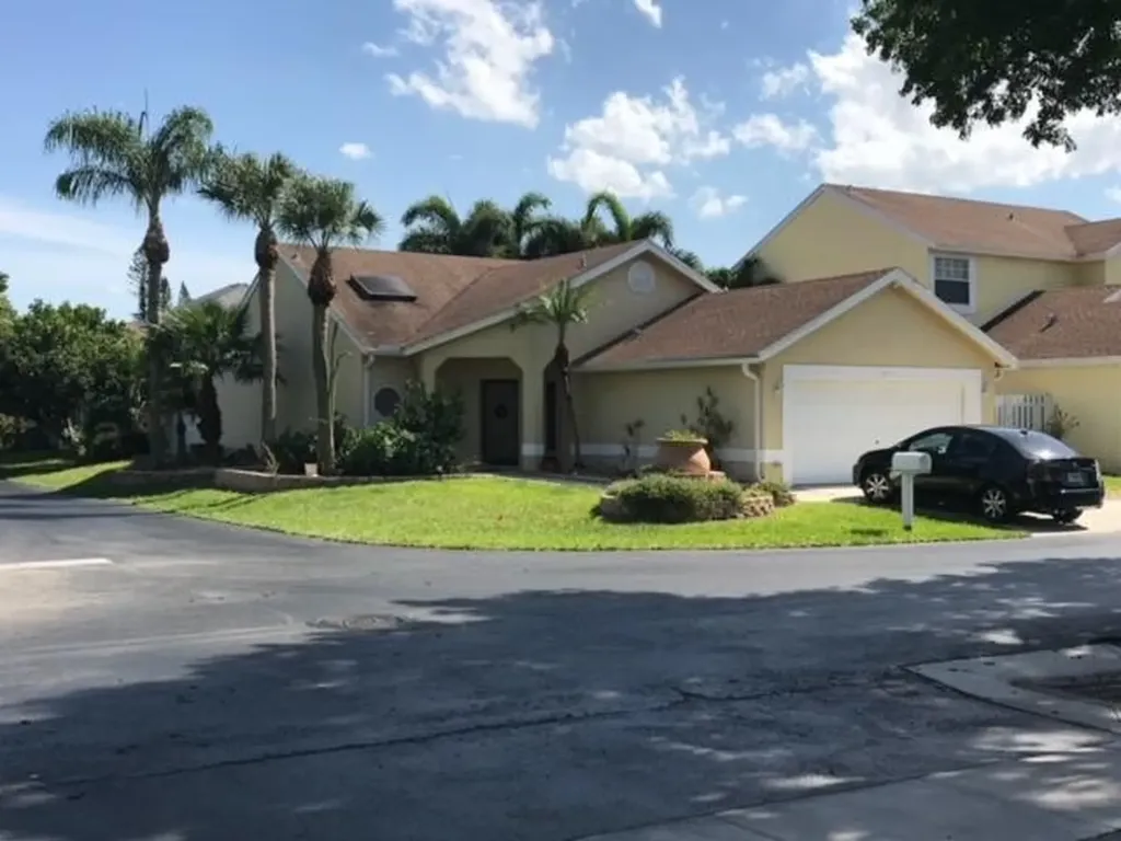 1245 Sussex Street Boynton Beach FL 33436