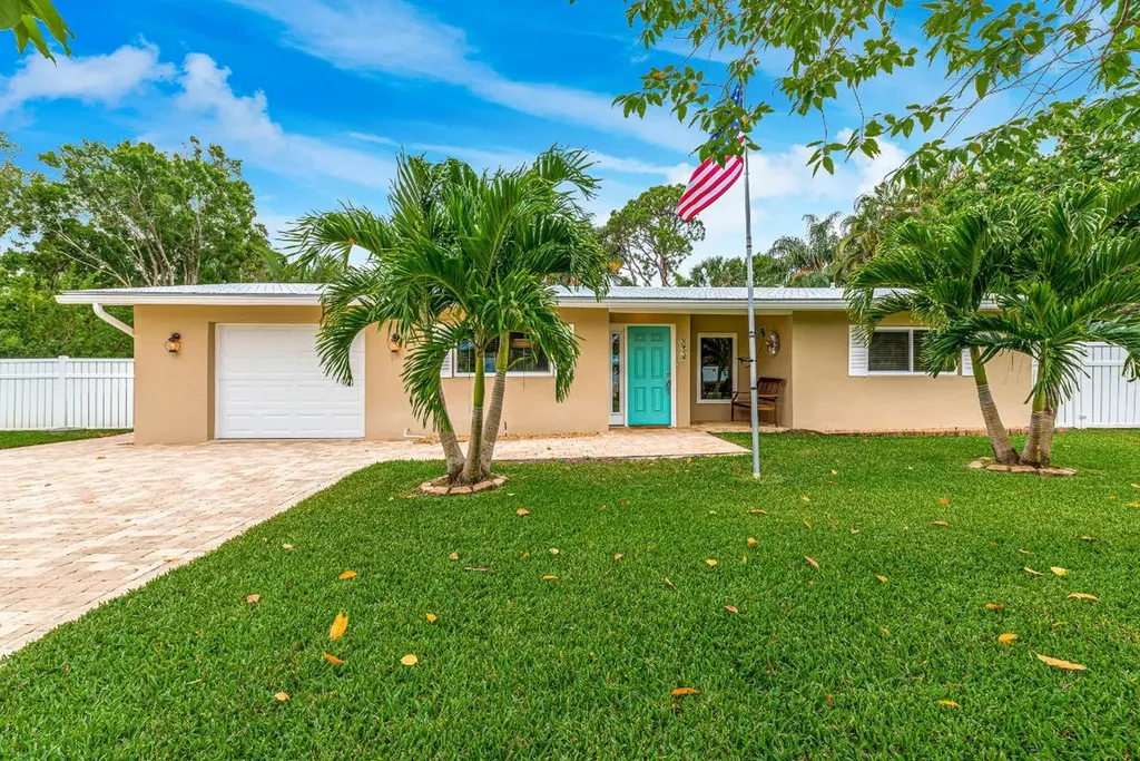 1050 SW Rio Vista Way Palm City FL 34990