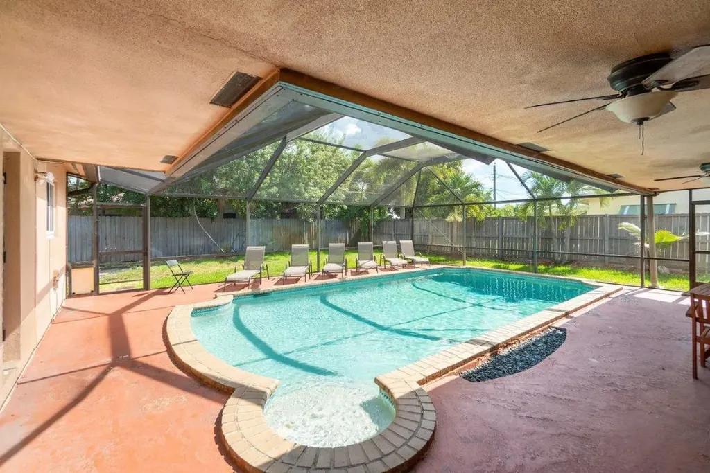4461 NW 9th Street Coconut Creek FL 33066