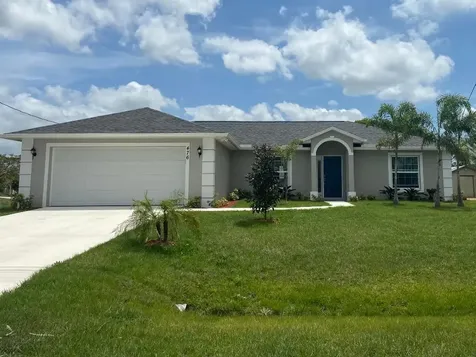 476 SE Nome Drive Port St Lucie FL 34984