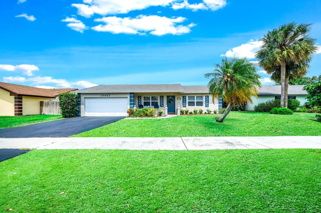 19462 Carolina Circle Boca Raton FL 33434