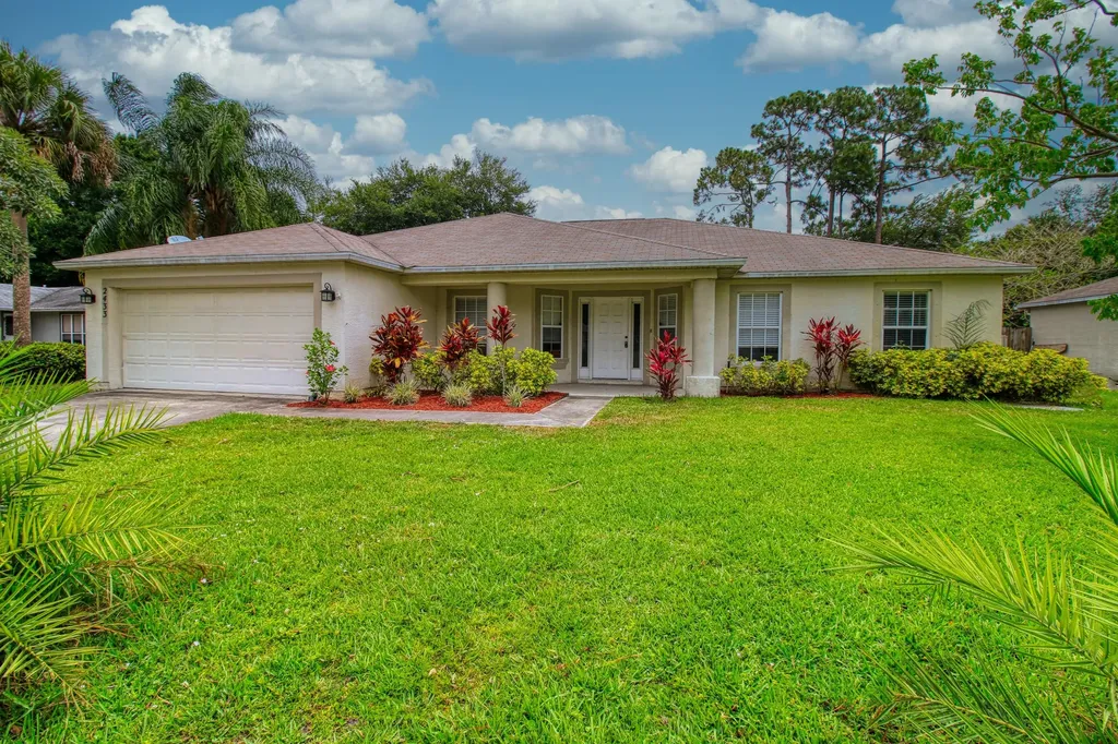 2433 SW Vardon Street Port St Lucie FL 34953