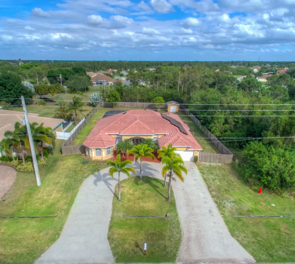 312 SW Paar Drive Port St Lucie FL 34953