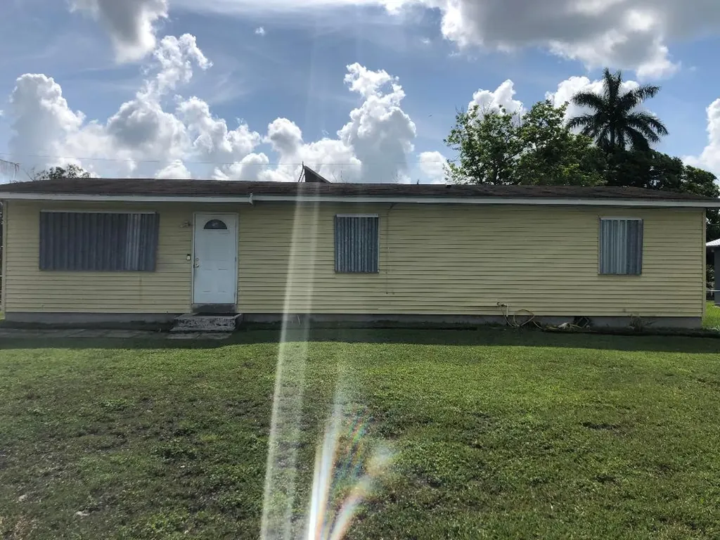 265 SW 11th Avenue South Bay FL 33493