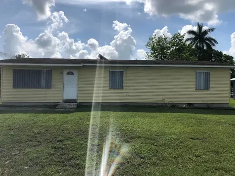 265 SW 11th Avenue South Bay FL 33493